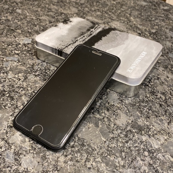 Apple Other - 🦁 Apple iPhone 7